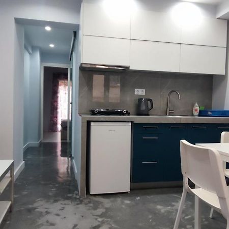 New Apartment With A Separate Entrance Near The Subway. Aten Exteriör bild